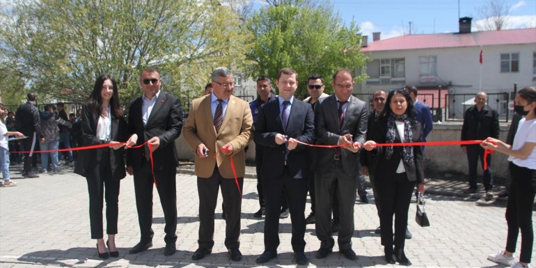 Malazgirt'te "TÜBİTAK 4006 Bilim Fuarı" düzenlendi