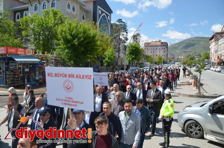 farkındalık Haftası Aile yapıldı yürüyüşü kapsamında Muş