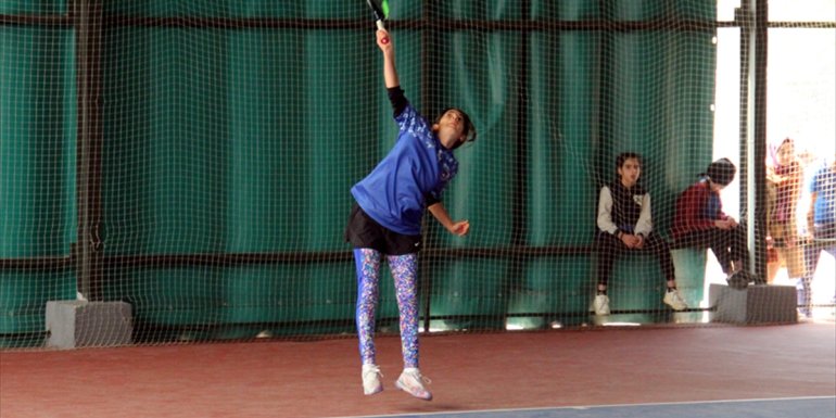 Okul Sporları Küçükler Tenis Türkiye Birinciliği müsabakaları Malatya'da başladı