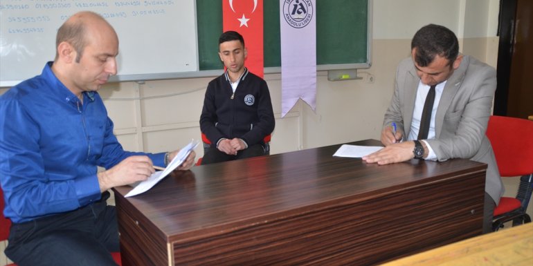 Pi sayısının virgülden sonraki 3 bin 600 basamağını ezberledi