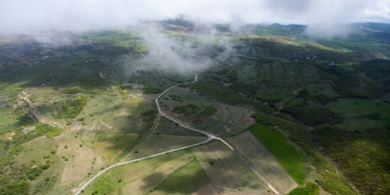 Tunceli'nin yeşile bürünen doğası havadan görüntülendi
