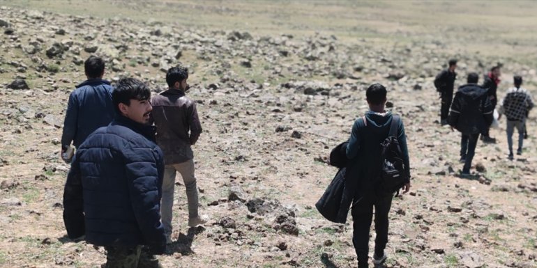 Van'da 15 düzensiz göçmen yakalandı