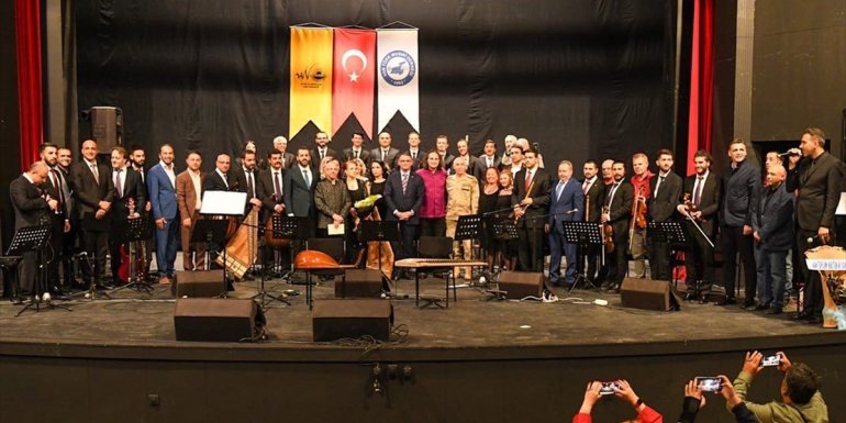 Van Büyükşehir Belediyesi'nin musiki konseri ilgi gördü