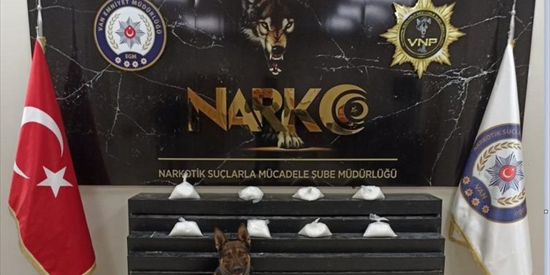 Van'da 8 kilo 82 gram uyuşturucu ele geçirildi