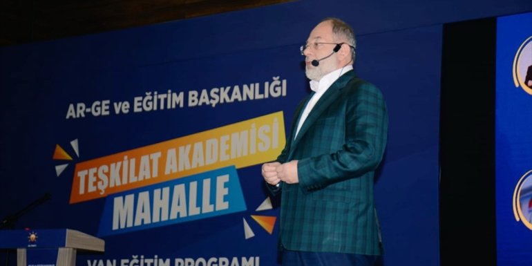 Van'da AK Parti'nin 'Teşkilat Akademisi Mahalle Eğitim Programı' yapıldı