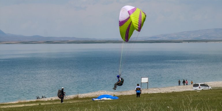 Van'da düzenlenen Yamaç Paraşütü Şampiyonası sona erdi
