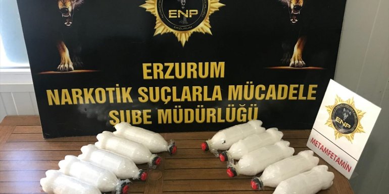 Yakıt deposunda uyuşturucu ele geçirilen otomobilin sürücüsü tutuklandı