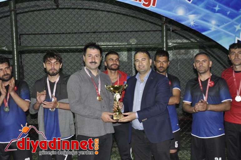 11.Kurumlar Arası Futbol Liginde Şampiyon Araştırma Hastanesi Oldu9