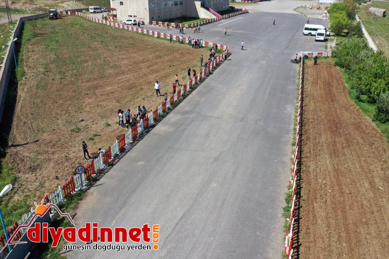 öğreniyor bahçesini dönüştürüp Ağrı