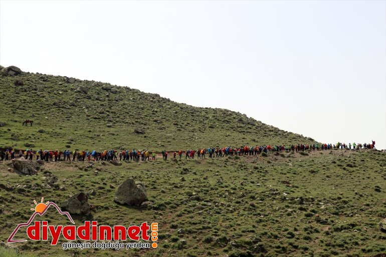 kafileleri zirvesiyle Dağı Ağrı karlı dağcı ağırlıyor 15