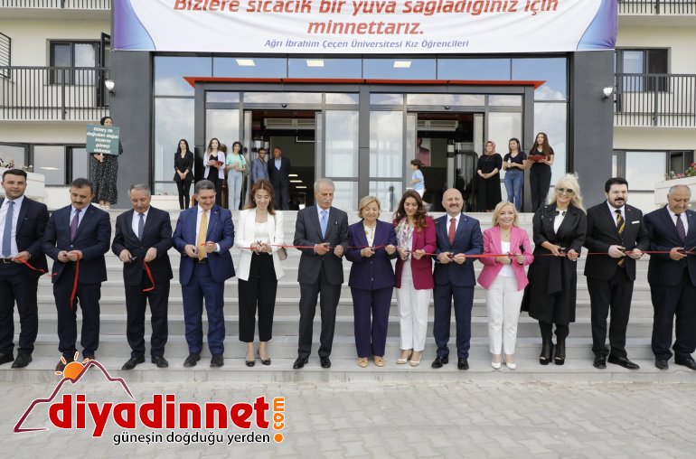 Ağrı İbrahim Çeçen Üniversitesi 2021-2022 akademik yılı mezuniyet töreni düzenlendi2