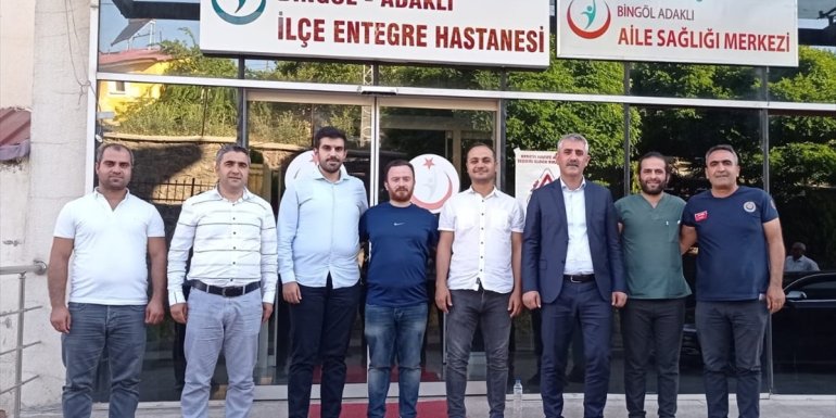 Bingöl Sağlık Müdürü Gündoğdu, Adaklı'da sağlık çalışanlarını ziyaret etti