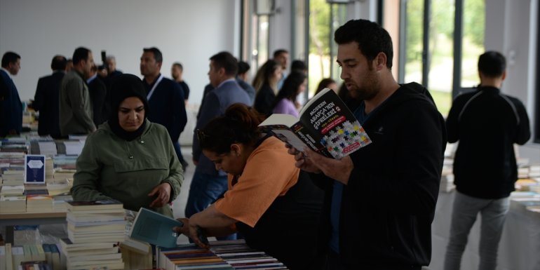 Bingöl Üniversitesi 4. Kitap Fuarı'nı 40 bin kişi ziyaret etti