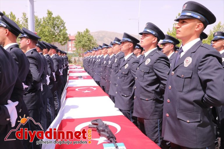 adayı için düzenlendi 452 tören polis olan Bitlis
