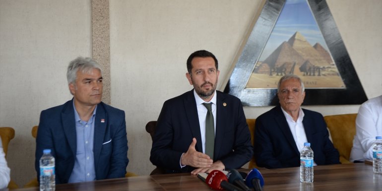 CHP'li Hakverdi ile Aydınlık, Bingöl'de gazetecilerle bir araya geldi