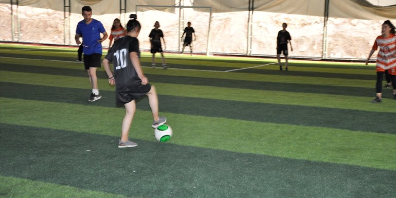 Çukurca'da futbol turnuvası başladı