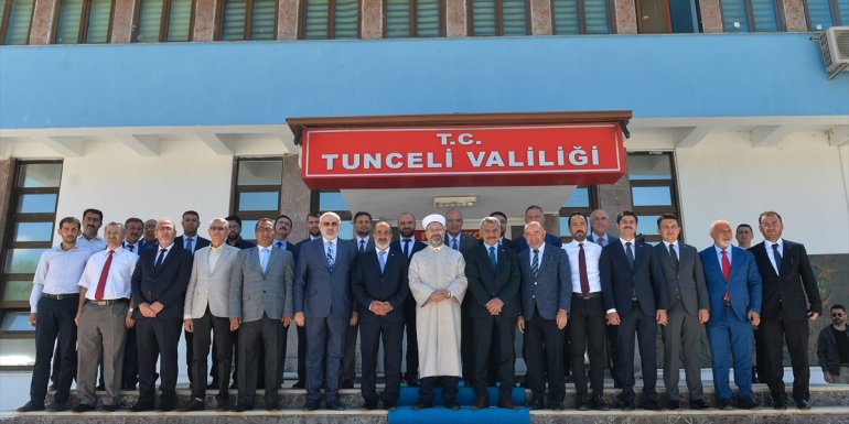 Diyanet İşleri Başkanı Prof. Dr. Ali Erbaş, Tunceli Valiliğini ziyaret etti