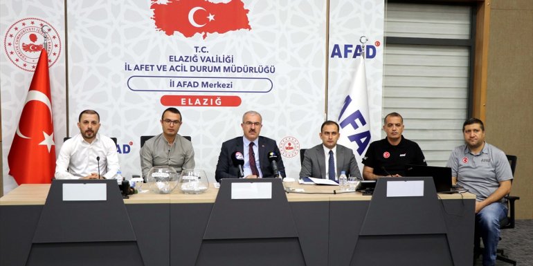 Elazığ'da 164 deprem konutu için kura çekildi