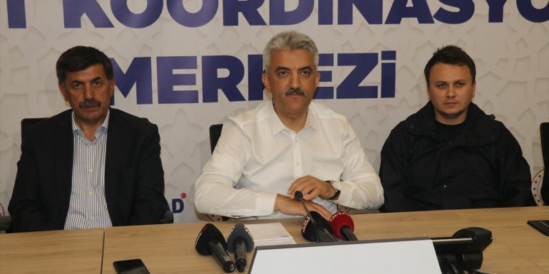 Erzincan Valisi Mehmet Makas, kentte yaşanan su taşkınıyla ilgili konuştu: