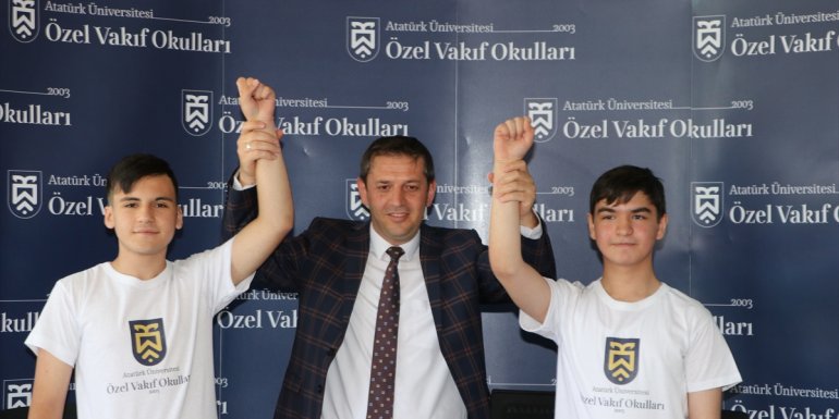 Erzurum'da 2 öğrenci LGS sınavından tam puan aldı