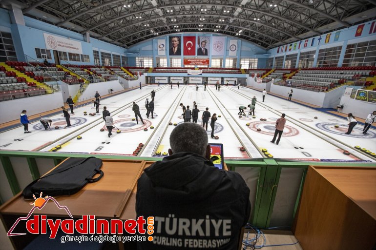 Curlingde Türkiye Karışıklar Şampiyonası, Erzurum'da devam ediyor