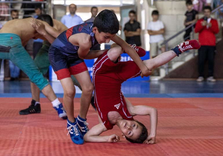 Erzurum'da 30 bin gence spor yaptırılması hedefleniyor