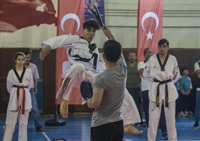 gence bin 30 yaptırılması hedefleniyor spor Erzurum