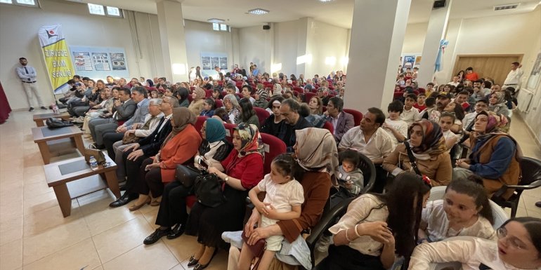 Erzurum'da Bilim Sanat Merkezi öğrencilerinin eserleri sergilendi