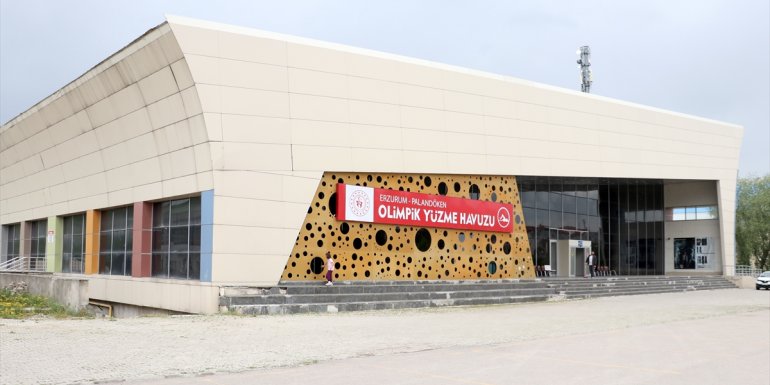 Denizsiz kentin olimpik havuzu 50'yi aşkın ülkeden sporcu ağırladı