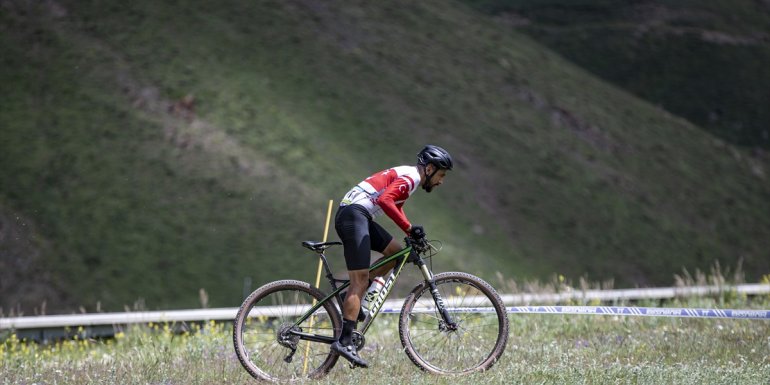 Erzurum'da MTB Cup XCO C2 Dağ Bisikleti Yarışları yapıldı