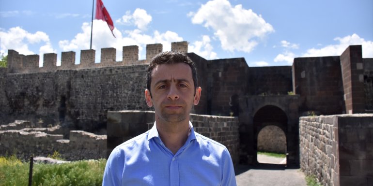 Urartuların "geçitler ülkesi" olarak tanımladığı Erzurum'da 165 kale belirlendi
