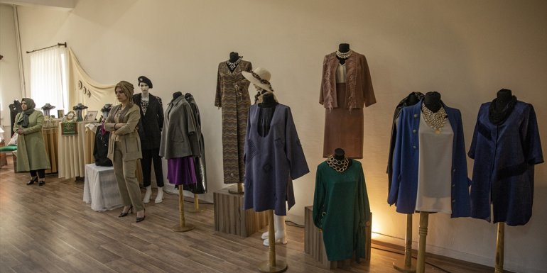 Erzurum'da usta ellerden geleneksel el sanatları sergisi