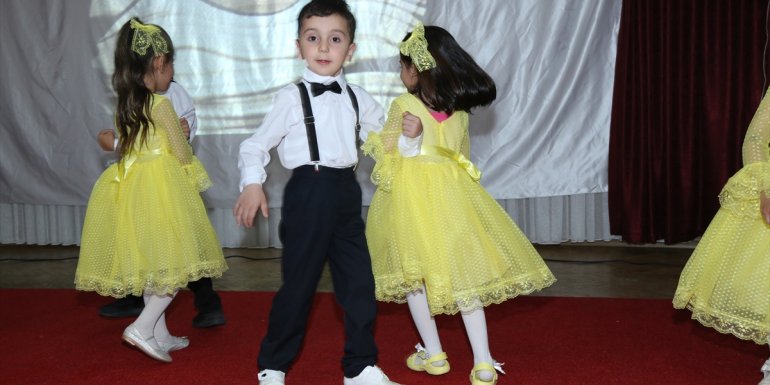 Erzurum'da Kur'an eğitimini tamamlayan miniklere mezuniyet töreni düzenlendi