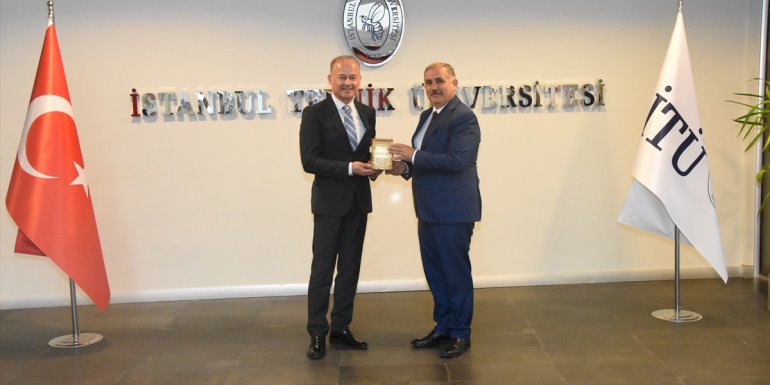 Ford Otosan çalışanları, Elektrikli Araçlar Eğitim Programı ile geleceğe hazır1