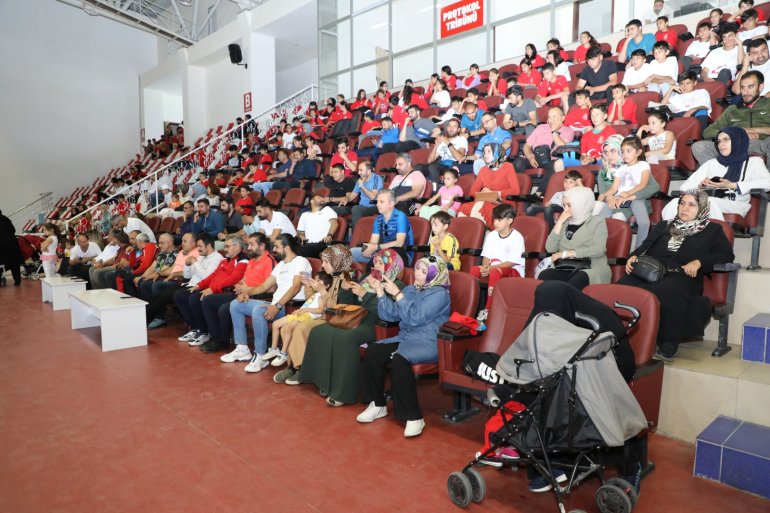 GSB SPOR OKULLARI VE GSB ENGELSİZ SPOR OKULLARI GÖRKEMLİ TÖRENLE AÇILDI5