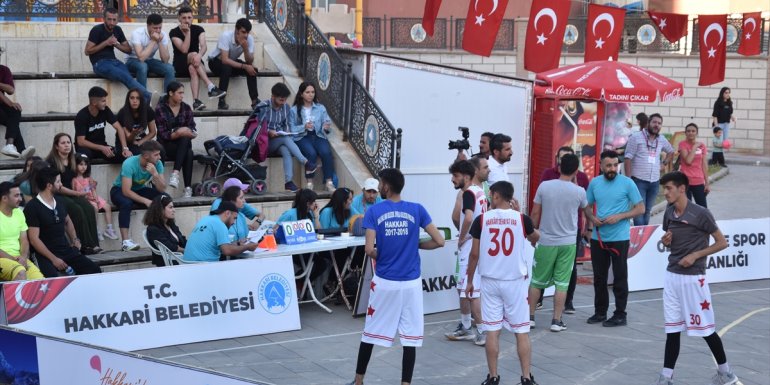 Hakkari'de "3x3 Sokak Basketbol Şampiyonası" yapıldı