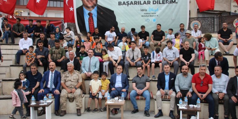 Hakkari'de sokak basketbol ve voleybol turnuvaları sona erdi