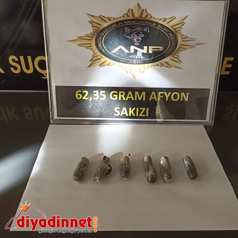 İranlı şüphelinin mide ve bağırsağından 1 kilo 126 gram uyuşturucu çıktı3