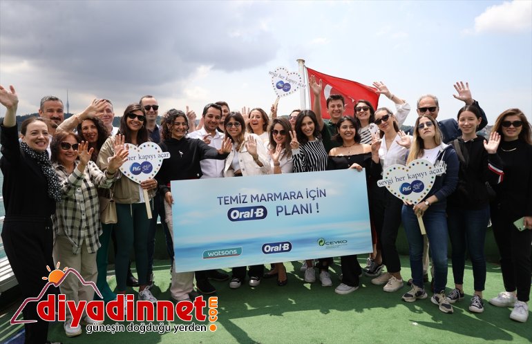 İSTANBUL - Denizi geçti harekete temiz için Marmara Oral-B 5