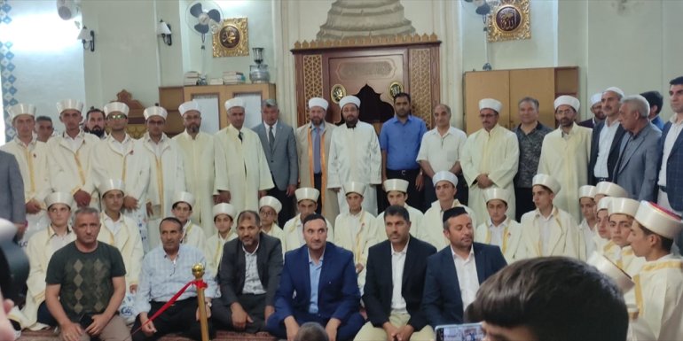 Kağızman'da hafızlıklarını tamamlayan 22 öğrenci icazet aldı