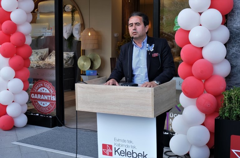 Kelebek açılmaya konseptiyle dünyaya yeni ediyor devam Mobilya, 1