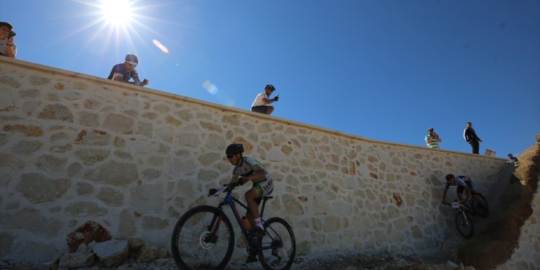 'Uluslararası Levent Vadisi Dağ Bisiklet Yarışı' Malatya'da başladı