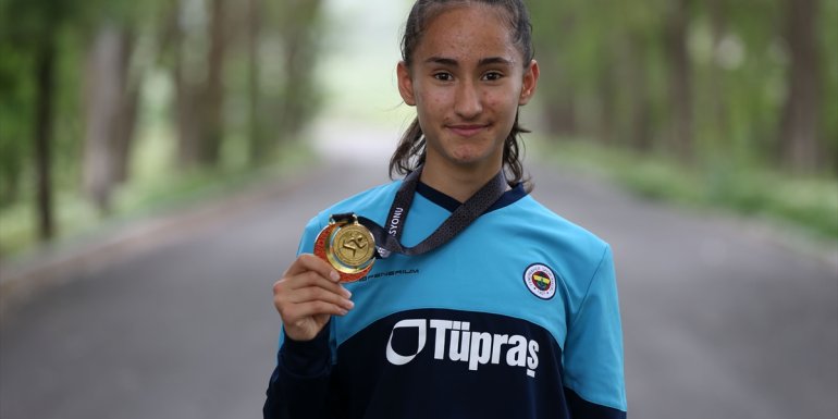 Muşlu atlet, hem madalyaları hem de ailesinin desteğini kazandı