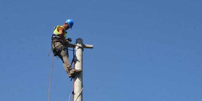 Muş'ta enerji nakil hatları yenileniyor