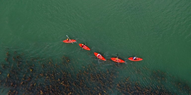 Muş'ta üniversite öğrencileri kano heyecanı yaşadı