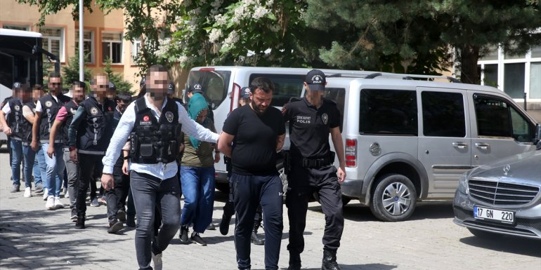 MUŞ - Uyuşturucu operasyonunda yakalanan 8 şüpheliden 4