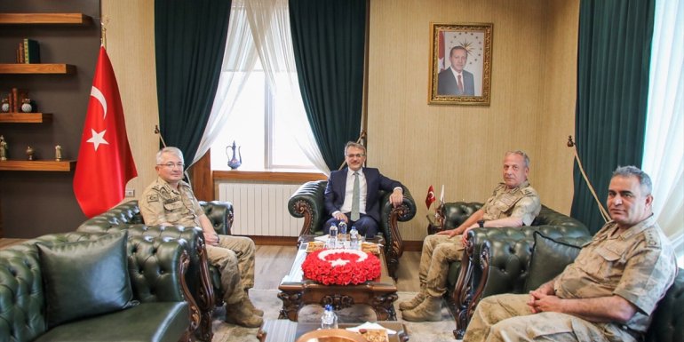 Tuğgeneral Okyar, Bingöl Valisi Ekinci