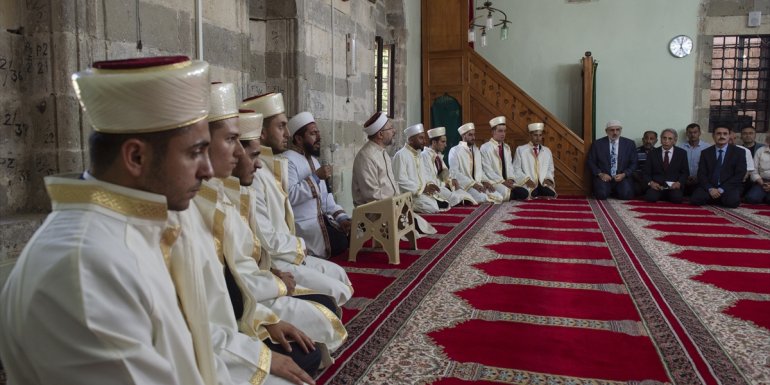 TUNCELİ - Diyanet İşleri Başkanı Erbaş, hafızlık icazet merasimine katıldı1