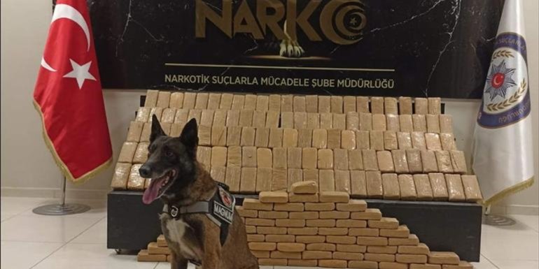 Van'da 95 kilo 100 gram uyuşturucu ele geçirildi