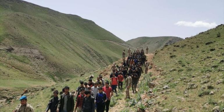 Van'da bir evde 9 düzensiz göçmen yakalandı